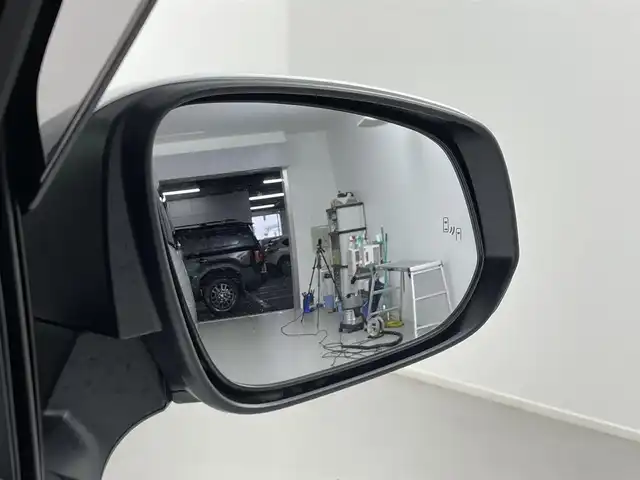 トヨタ アルファードハイブリット エグゼクティブ ラウンジ 埼玉県 2024(令6)年 1.8万km プラチナホワイトパールマイカ トヨタチームメイト/トヨタセーフティセンス/ブラインドスポットモニター/安全降車アシスト/車両接近通報装置/左右独ムーンルーフ/１４インチリアエンターテインメントシステム/純正ナビゲーション/（フルセグTV/CD/DVD/Bluetooth/ミラキャスト/HDMI/USB/AM/FM）/JBLプレミアムサウンドシステム（１５スピーカー）/全方位カメラ/エグゼクティブラウンジシート/リフレッシュシート/リアマルチオペレーションパネル（脱着式）/読書灯/アクティブノイズコントロール/アドバンスドパーク（リモート機能付き）/デジタルインナーミラー/ベージュシート/両側パワースライドドア /前後ドライブレコーダー/社外アルミスタッドレスタイヤ車載