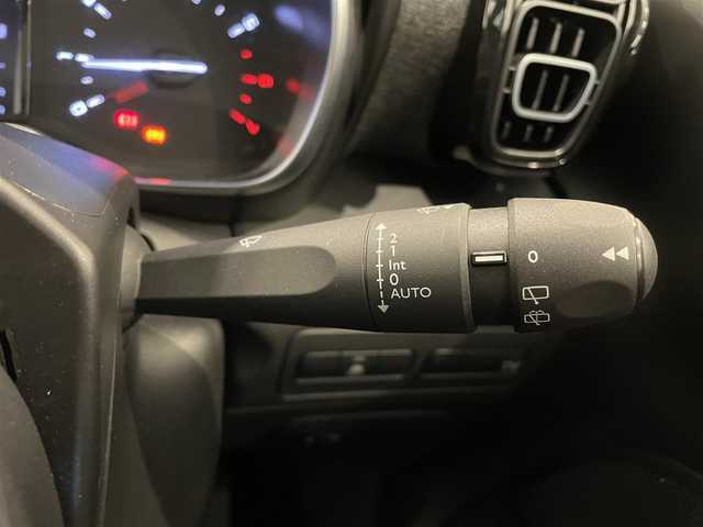 シトロエン Ｃ３ エアクロス シャインパッケージ 熊本県 2022(令4)年 1.3万km ブランバンキーズ ・スマートキー/・プッシュスタート/・パノラマサンルーフ /・アクティブセーフティブレーキ/・疲労検知/・ディレクショナルヘッドライト/・パークアシスト/・インテリジェントハイビーム/・パーキングセンサー/・ブラインドスポットモニター/・クルーズコントロール/・ハーフレザーシート/・純正ディスプレイオーディオ/　【Bluetooth・USB・AppleCarPlay・AndroidAuto】/・バックカメラ/・ETC/・LEDヘッドランプ/・LEDフォグランプ/・純正マット