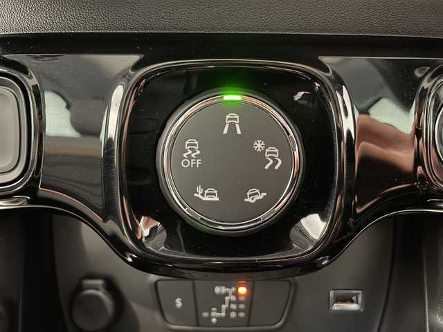 シトロエン Ｃ３ エアクロス シャインパッケージ 熊本県 2022(令4)年 1.3万km ブランバンキーズ ・スマートキー/・プッシュスタート/・パノラマサンルーフ /・アクティブセーフティブレーキ/・疲労検知/・ディレクショナルヘッドライト/・パークアシスト/・インテリジェントハイビーム/・パーキングセンサー/・ブラインドスポットモニター/・クルーズコントロール/・ハーフレザーシート/・純正ディスプレイオーディオ/　【Bluetooth・USB・AppleCarPlay・AndroidAuto】/・バックカメラ/・ETC/・LEDヘッドランプ/・LEDフォグランプ/・純正マット
