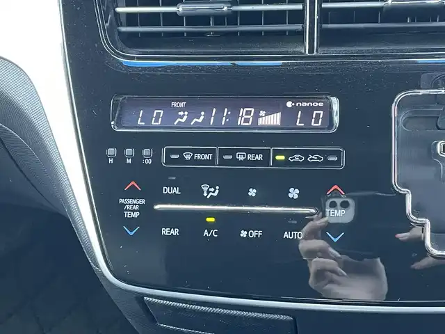 トヨタ エスティマ アエラス プレミアム G 千葉県 2016(平28)年 7.9万km スパークリングブラックパールクリスタルシャイン トヨタセーフティーセンス/・プリクラッシュセーフティー/・レーンディパーチャーアラート/・オートマチックハイビーム/純正9インチSDナビ【NSZT-Y66T】/・CD/DVD/MSV/Bluetooth/フルセグTV/純正12.1インチフリップダウンモニター【V12T-R66C】/両後パワースライドドア/パワーバックドア/ハーフレザーシート/運転席パワーシート/前席シートヒーター/クルーズコントロール/スマートキー/純正ドライブレコーダー【DRT－H66A】/ビルトインETC/ウッドコンビステアリング/純正18インチアルミホイール/純正LEDヘッドライト