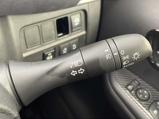 日産 セレナ ハイウェイスター V 栃木県 2020(令2)年 2.5万km ブリリアントホワイトパール 純正10インチSDナビ/ 【AM/FM/CD/DVD/SD/BT/フルセグTV】/全方位カメラ/プロパイロット/車線逸脱警報/車線逸脱防止支援/後側方車両検知警報/後側方衝突防止支援/速度標識表示/道路標識表示/エマージェンシーブレーキ/ブラインドスポットモニター/リアトリフィックアラート/純正フリップダウンモニター/純正ドライブレコーダー 前方/両側パワースライドドア/BUSOUエアロ　フロント/リア/リアアンダー/TEIN車高調/横滑り防止装置/純正ドアバイザー/社外フロアマット/ETC/取扱説明書/純正足回り車載