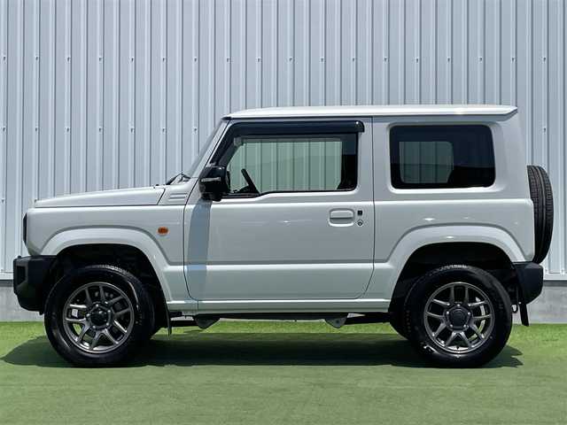 スズキ ジムニー XC 香川県 2020(令2)年 3万km ピュアホワイトP 純正8インチメモリーナビ/→AM/FM/CD/DVD/Bluetooth/フルセグTV/バックカメラ/ETC/ドライブレコーダー/シートヒーター/純正フロアマット/LEDヘッドライト/クルーズコントロール/ステアリングスイッチ/オートライト/プッシュスタート/スマートキー/スペアキー×1/衝突軽減ブレーキ/レーンキープアシスト