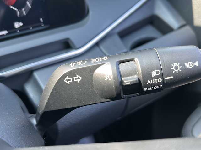 日産 オーラ G 山口県 2022(令4)年 4.2万km オーロラフレアブルーパール NissanConnectナビゲーションシステム/Apple CarPlay/Android Auto/フルセグテレビ/AM/FMラジオ/USBオーディオ、iPod/HDMI接続/Bluetoothオーディオ/Bluetoothハンズフリーフォン機能/アラウンドビューモニター/BOSEパーソナルプラスサウンドシステム/ETC2.0/ドライブレコーダー/電動パーキングブレーキ/オートブレーキホールド/ワイヤレス充電器 /USB電源ソケット/17インチ純正アルミホイール/LEDヘッドランプ/オートライト/LEDフォグランプ/インテリジェントルームミラー/本革巻ステアリング/ステアリングスイッチ/スマートキー（スペアキー有）/プッシュアップスタート/パーキングアシスト/プロパイロット/SOSコール /エマージェンシーブレーキ/踏み間違い衝突防止アシスト/車線逸脱防止支援システム/盗難防止装置/取扱説明書