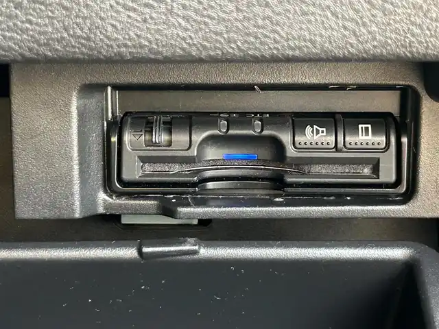 日産 セレナ ハイウェイスター プロパイロットED 栃木県 2017(平29)年 7.5万km カシミヤグレージュ ４WD/エマージェンシーブレーキ/プロパイロット/純正9インチナビ/フルセグTV/Bluetooth/DVD/Blu-ray/USB/TVキャンセラー/純正フリップダウンモニター/両側ハンズフリーパワースライドドア/バックカメラ/ETC/LEDヘッドライト/ドアバイザー/アイドリングストップ/横滑り防止装置/純正15インチAW