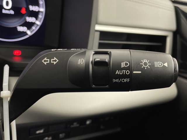 三菱 アウトランダー ＰＨＥＶ P 栃木県 2022(令4)年 2.2万km ホワイトダイヤモンド 純正９型ナビ/（フルセグＴＶ・ＢＴ・ＦＭ・ＡＭ・ＵＳＢ・ａｐｐｌｅ　ｃａｒｐｌａｙ）/全方位カメラ/衝突軽減システム　/車線逸脱抑制機能/レーダークルーズコントロール/横滑り防止/クリアランナソー/標識認識機能/ビルトインETC2.0/前席パワーシート/前席シートヒーター　/パワーバックドア/純正アルミホイール/純正フロアマット/ワイヤレス充電/プッシュスタート/スマートキー/スペアキー