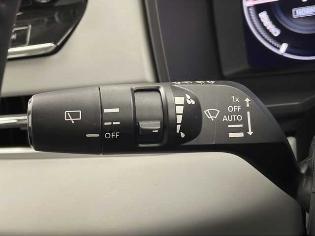 三菱 アウトランダー ＰＨＥＶ P 栃木県 2022(令4)年 2.2万km ホワイトダイヤモンド 純正９型ナビ/（フルセグＴＶ・ＢＴ・ＦＭ・ＡＭ・ＵＳＢ・ａｐｐｌｅ　ｃａｒｐｌａｙ）/全方位カメラ/衝突軽減システム　/車線逸脱抑制機能/レーダークルーズコントロール/横滑り防止/クリアランナソー/標識認識機能/ビルトインETC2.0/前席パワーシート/前席シートヒーター　/パワーバックドア/純正アルミホイール/純正フロアマット/ワイヤレス充電/プッシュスタート/スマートキー/スペアキー