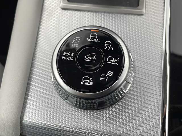 三菱 アウトランダー ＰＨＥＶ P 栃木県 2022(令4)年 2.2万km ホワイトダイヤモンド 純正９型ナビ/（フルセグＴＶ・ＢＴ・ＦＭ・ＡＭ・ＵＳＢ・ａｐｐｌｅ　ｃａｒｐｌａｙ）/全方位カメラ/衝突軽減システム　/車線逸脱抑制機能/レーダークルーズコントロール/横滑り防止/クリアランナソー/標識認識機能/ビルトインETC2.0/前席パワーシート/前席シートヒーター　/パワーバックドア/純正アルミホイール/純正フロアマット/ワイヤレス充電/プッシュスタート/スマートキー/スペアキー