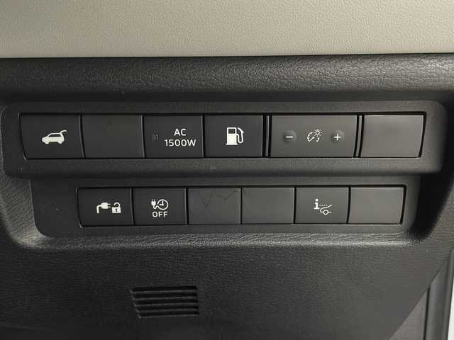 三菱 アウトランダー ＰＨＥＶ P 栃木県 2022(令4)年 2.2万km ホワイトダイヤモンド 純正９型ナビ/（フルセグＴＶ・ＢＴ・ＦＭ・ＡＭ・ＵＳＢ・ａｐｐｌｅ　ｃａｒｐｌａｙ）/全方位カメラ/衝突軽減システム　/車線逸脱抑制機能/レーダークルーズコントロール/横滑り防止/クリアランナソー/標識認識機能/ビルトインETC2.0/前席パワーシート/前席シートヒーター　/パワーバックドア/純正アルミホイール/純正フロアマット/ワイヤレス充電/プッシュスタート/スマートキー/スペアキー