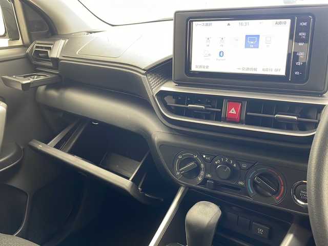 トヨタ ライズ XS 沖縄県 2020(令2)年 7.1万km シャイニングホワイトパール 純正ナビ(NSZT-W66T)/（フルセグTV　DVD　Bluetooth接続　USB）/バックカメラ/ビルトインETC/クリアランスソナー/衝突被害軽減ブレーキ/スマートキー/スペアキー/プッシュスタート/純正フロアマット/LEDヘッドライト/オートライト/アイドリングストップ/ドアバイザー/電動格納ウインカーミラー