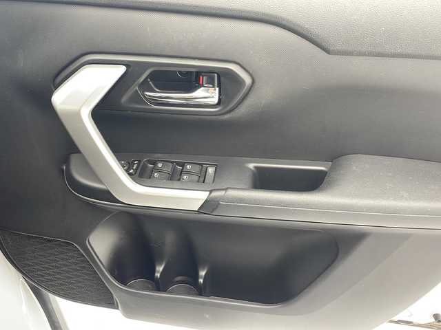 トヨタ ライズ XS 沖縄県 2020(令2)年 7.1万km シャイニングホワイトパール 純正ナビ(NSZT-W66T)/（フルセグTV　DVD　Bluetooth接続　USB）/バックカメラ/ビルトインETC/クリアランスソナー/衝突被害軽減ブレーキ/スマートキー/スペアキー/プッシュスタート/純正フロアマット/LEDヘッドライト/オートライト/アイドリングストップ/ドアバイザー/電動格納ウインカーミラー