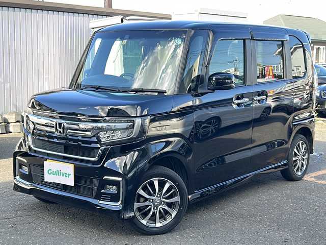 ホンダ Ｎ ＢＯＸ カスタム L 道東・釧路十勝 2023(令5)年 1.4万km クリスタルブラックパール 4WD/純正ディスプレイオーディオ/  (CD/BT/ワンセグTV)/バックカメラ/ホンダセンシング/  衝突軽減ブレーキ(CMBS)/  誤発進抑制機能/  歩行者事故低減ステアリング/  路外逸脱抑制機能/  アダプティブクルーズコントロール(ACC)/  車線維持支援システム(LKAS)/  先行車発進お知らせ機能/  標識認識機能/  後方誤発進抑制機能/  オートハイビーム/  パーキングセンサーシステム/LEDヘッドライト/フォグライト/サイド/カーテンエアバック/後席シートベルト締め忘れ警告灯/片側パワースライドドア/USBソケット/ステアリングリモコン/コーナーセンサー/シートヒーター/ミラーヒーター/ウィンカーミラー/電動格納ミラー/横滑り防止装置/ベンチシート/ドアバイザー/純正フロアマット/運転席シートリフター/純正エンジンスターター/スマートキー/エンジンプッシュスタート/スペアキー/純正14インチアルミホイール/取扱説明書/保証書/ナビ取説