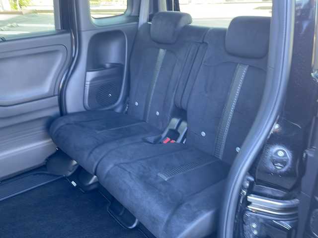 ホンダ Ｎ ＢＯＸ カスタム L 富山県 2023(令5)年 1.4万km クリスタルブラックパール 4WD/禁煙車/純正ディスプレイオーディオ/  (CD/BT/ワンセグTV)/バックカメラ/ホンダセンシング/  衝突軽減ブレーキ(CMBS)/  誤発進抑制機能/  歩行者事故低減ステアリング/  路外逸脱抑制機能/  アダプティブクルーズコントロール(ACC)/  車線維持支援システム(LKAS)/  先行車発進お知らせ機能/  標識認識機能/  後方誤発進抑制機能/  オートハイビーム/  パーキングセンサーシステム/LEDヘッドライト/フォグライト/サイド/カーテンエアバック/後席シートベルト締め忘れ警告灯/片側パワースライドドア/USBソケット/ステアリングリモコン/コーナーセンサー/シートヒーター/ミラーヒーター/ウィンカーミラー/電動格納ミラー/滑り防止装置/ベンチシート/ドアバイザー/純正フロアマット/運転席シートリフター/純正エンジンスターター/スマートキー/エンジンプッシュスタート/スペアキー/純正14インチアルミホイール/純正フロアマット/取扱説明書/保証書/ナビ取説