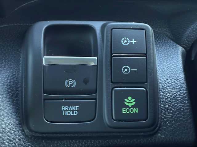 ホンダ Ｎ ＢＯＸ カスタム L 富山県 2023(令5)年 1.4万km クリスタルブラックパール 4WD/禁煙車/純正ディスプレイオーディオ/  (CD/BT/ワンセグTV)/バックカメラ/ホンダセンシング/  衝突軽減ブレーキ(CMBS)/  誤発進抑制機能/  歩行者事故低減ステアリング/  路外逸脱抑制機能/  アダプティブクルーズコントロール(ACC)/  車線維持支援システム(LKAS)/  先行車発進お知らせ機能/  標識認識機能/  後方誤発進抑制機能/  オートハイビーム/  パーキングセンサーシステム/LEDヘッドライト/フォグライト/サイド/カーテンエアバック/後席シートベルト締め忘れ警告灯/片側パワースライドドア/USBソケット/ステアリングリモコン/コーナーセンサー/シートヒーター/ミラーヒーター/ウィンカーミラー/電動格納ミラー/滑り防止装置/ベンチシート/ドアバイザー/純正フロアマット/運転席シートリフター/純正エンジンスターター/スマートキー/エンジンプッシュスタート/スペアキー/純正14インチアルミホイール/純正フロアマット/取扱説明書/保証書/ナビ取説