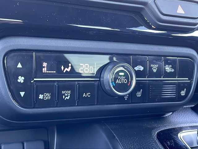 ホンダ Ｎ ＢＯＸ カスタム L 富山県 2023(令5)年 1.4万km クリスタルブラックパール 4WD/禁煙車/純正ディスプレイオーディオ/  (CD/BT/ワンセグTV)/バックカメラ/ホンダセンシング/  衝突軽減ブレーキ(CMBS)/  誤発進抑制機能/  歩行者事故低減ステアリング/  路外逸脱抑制機能/  アダプティブクルーズコントロール(ACC)/  車線維持支援システム(LKAS)/  先行車発進お知らせ機能/  標識認識機能/  後方誤発進抑制機能/  オートハイビーム/  パーキングセンサーシステム/LEDヘッドライト/フォグライト/サイド/カーテンエアバック/後席シートベルト締め忘れ警告灯/片側パワースライドドア/USBソケット/ステアリングリモコン/コーナーセンサー/シートヒーター/ミラーヒーター/ウィンカーミラー/電動格納ミラー/滑り防止装置/ベンチシート/ドアバイザー/純正フロアマット/運転席シートリフター/純正エンジンスターター/スマートキー/エンジンプッシュスタート/スペアキー/純正14インチアルミホイール/純正フロアマット/取扱説明書/保証書/ナビ取説