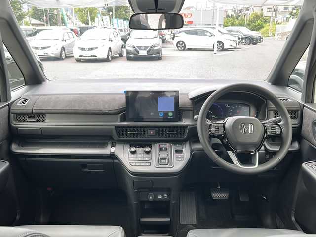ホンダ ステップワゴン スパーダ eHEV プレミアムライン 大阪府 2025(令7)年 0.1千km プラチナホワイトパール 登録時走行距離32km ホンダセンシング　１０型ディスプレイオーディオ　両側パワースライドドア　レーダークルーズコントロール　ＢＳＭ　ハーフレザーシート　プラズマクラスター　パワーバックドア　１・２列目シートヒーター　ＥＴＣ