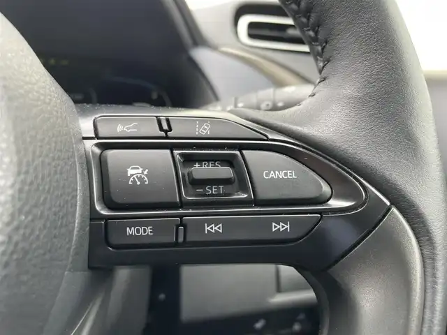 トヨタ アクア Z 富山県 2023(令5)年 1.7万km アーバンカーキ １オーナー／/純正ナビ／/フルセグＴＶ／/Ｂｌｕｅｔｏｏｔｈ／/Ｂカメラ／/ビルトインＥＴＣ２．０／/ＡＣ１００Ｖ電源／/レーダークルコン／/レーンキープアシスト／/セーフティセンス／/オートマチックハイビーム/LEDオートライト/LEDフォグライト/運転席パワーシート/前席シートヒーター／/ハーフレザーシート/社外アルミホイール付スタッドレスタイヤ4本有