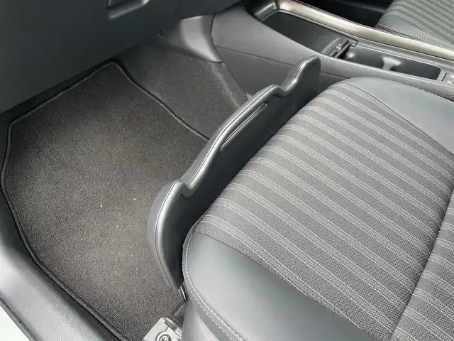 トヨタ アクア Z 富山県 2023(令5)年 1.7万km アーバンカーキ １オーナー／/純正ナビ／/フルセグＴＶ／/Ｂｌｕｅｔｏｏｔｈ／/Ｂカメラ／/ビルトインＥＴＣ２．０／/ＡＣ１００Ｖ電源／/レーダークルコン／/レーンキープアシスト／/セーフティセンス／/オートマチックハイビーム/LEDオートライト/LEDフォグライト/運転席パワーシート/前席シートヒーター／/ハーフレザーシート/社外アルミホイール付スタッドレスタイヤ4本有