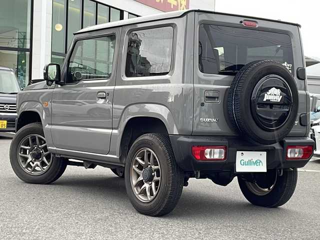 スズキ ジムニー XC 長野県 2020(令2)年 0.9万km ミディアムグレー セーフティサポート/・デュアルセンサーブレーキサポート/・誤発進抑制機能/・車線逸脱抑制機能/・クルーズコントロール/・ふらつき警報機能/・先行車発進お知らせ機能/・標識認識機能/・ハイビームアシスト/純正ナビ（CD/DVD/フルセグTV/BT）/クルーズコントロール/バックカメラ/ビルトインETC/シートヒーター（D・N席）/ドライブレコーダー/革巻きステアリング/ステアリングスイッチ/LEDヘッドライト/フォグランプ/オートライト/スマートキー/Pスタート/電動格納ミラー/純正フロアマット