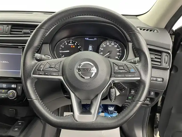 日産 エクストレイル 20Xi エクストリーマーX 宮城県 2020(令2)年 5.6万km チタニウムカーキ ワンオーナー//4WD//プロパイロット//純正SDナビ(MM519D-L)/CD/DVD/SD/BT/フルセグ//アラウンドビューモニター//デジタルインナーミラー//ETC//純正ドライブレコーダー//エマージェンシーブレーキ//レーンキープアシスト//レーダークルーズコントロール//パーキングアシスト//ダウンヒルアシストコントロール//カプロンシート//全席シートヒーター//パワーバックドア//LEDヘッドライト//フォグライト//オートライト//純正フロアマット//純正エンジンスターター//保証書//スタッドレスAWセット車載