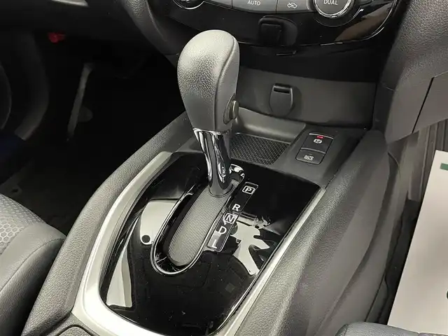 日産 エクストレイル 20Xi エクストリーマーX 宮城県 2020(令2)年 5.6万km チタニウムカーキ ワンオーナー//4WD//プロパイロット//純正SDナビ(MM519D-L)/CD/DVD/SD/BT/フルセグ//アラウンドビューモニター//デジタルインナーミラー//ETC//純正ドライブレコーダー//エマージェンシーブレーキ//レーンキープアシスト//レーダークルーズコントロール//パーキングアシスト//ダウンヒルアシストコントロール//カプロンシート//全席シートヒーター//パワーバックドア//LEDヘッドライト//フォグライト//オートライト//純正フロアマット//純正エンジンスターター//保証書//スタッドレスAWセット車載