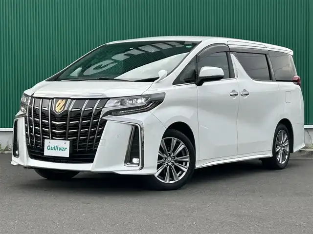 トヨタ アルファード S タイプゴールドⅢ 宮城県 2022(令4)年 5.7万km ホワイトパールクリスタルシャイン 応急用タイヤ/＝＝＝/セーフティセンス/・プリクラッシュセーフティ/・レーントレーシングアシスト/・アダプティブハイビームシステム/・全車速追従機能付レーダークルーズコントロール/・ロードサインアシスト/ブラインドスポットモニター/パーキングサポートブレーキ（後方接近車両/前後方静止物）/純正12インチフリップダウンモニター（V12T-R68C）/9インチディスプレイオーディオ/・ナビ機能付/・Bluetooth/・フルセグTV/バックカメラ/ビルトインETC2.0/ドライブレコーダー/AC100V/100Wアクセサリーコンセント/パワーバックドア/両側パワースライドドア/ハーフレザーシート/革巻きステアリング/ステアリングスイッチ/電動パーキングブレーキ/ブレーキホールド/3眼LEDヘッドランプ/フォグランプ/オートライト/スマートキー＆プッシュスタート/電動格納ミラー/純正18インチAW/フロアマット/ドアバイザー/W/サイド/カーテンエアバッグ
