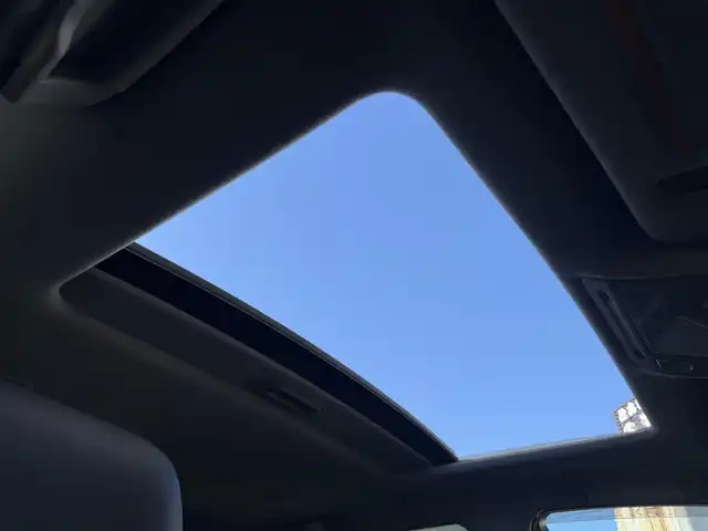 トヨタ セルシオ eR 愛知県 2006(平18)年 8.8万km ホワイトパールクリスタルシャイン /禁煙//サンルーフ//メーカーナビ　//バックカメラ//CD/DVD/MD/AM/FM　純正ETC//HIDオートライト　//フォグ　//AFS//純正18AW　//クルーズコントロール//黒革シート　//シートヒーター//メモリ付パワーシート　//スペアタイヤ//PWR・ECT・SNOWモード//オートリトラクタブルミラー//ウッドコンビステアリング　//ステリングスイッチ//リア電動サンシェード　//ISOFIX//スマートキー　//純正フロアマット　//純正バイザー//保証書　//取説　//ナビ取説　//記録簿　//スペアキー