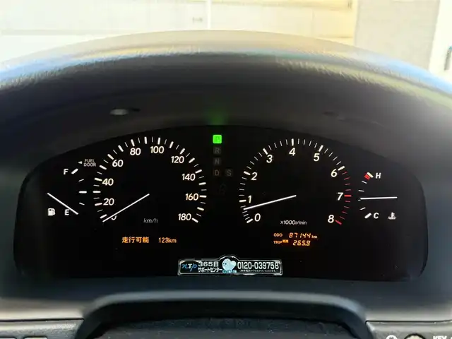 トヨタ セルシオ eR 愛知県 2006(平18)年 8.8万km ホワイトパールクリスタルシャイン /禁煙//サンルーフ//メーカーナビ　//バックカメラ//CD/DVD/MD/AM/FM　純正ETC//HIDオートライト　//フォグ　//AFS//純正18AW　//クルーズコントロール//黒革シート　//シートヒーター//メモリ付パワーシート　//スペアタイヤ//PWR・ECT・SNOWモード//オートリトラクタブルミラー//ウッドコンビステアリング　//ステリングスイッチ//リア電動サンシェード　//ISOFIX//スマートキー　//純正フロアマット　//純正バイザー//保証書　//取説　//ナビ取説　//記録簿　//スペアキー