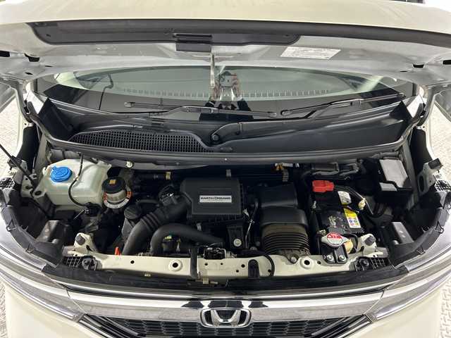 ホンダ Ｎ ＢＯＸ カスタム G L ターボ ホンダセンシング 神奈川県 2018(平30)年 5.9万km プレミアムホワイトパールⅡ 純正8型SDナビゲーション【VXU-185NBi】/フルセグ　CD DVD　MUSICRACK　USB　Bluetooth　AUX　AppleCarPlay　iPod/バックカメラ/両側電動スライドドア【サンシェード】/ホンダセンシング/衝突軽減ブレーキ/誤発進抑制機能/歩行者事故低減ステアリング/路外逸脱抑制機能/渋滞追従機能付きアダプティブクルーズコントロール/車線維持支援システム/先行車発進お知らせ機能/標識認識機能/近距離衝突軽減ブレーキ/前後ソナー/オートハイビーム/ハーフレザーシート/革巻きステアリング/パドルシフト/純正前方ドライブレコーダー/プッシュスタート/スマートキー/純正15インチアルミホイール/LEDヘッドランプ/LEDフロントフォグランプ/オートライト/純正サイド/リアスポイラー