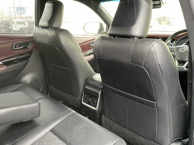 トヨタ ハリアー ハイブリッド プログレス 道北・旭川 2018(平30)年 7.9万km スパークリングブラックパールクリスタルシャイン /4WD//禁煙車//JBLサウンド//純正ナビ//BT/CD/DVD/USB/AUX/BD/フルセグ//トヨタセーフティセンスP//LDA//PCS//クリアランスソナー//ACC//ICS//パワーバックドア//全方位カメラ//革巻きステアリング//ステアリングスイッチ//オートライト//LEDヘッドライト//フォグランプ//オートマチックハイビーム//ハーフレザーシート//ETC//オートワイパー//スペアキー//オートリトラミラー//ラゲッジマット