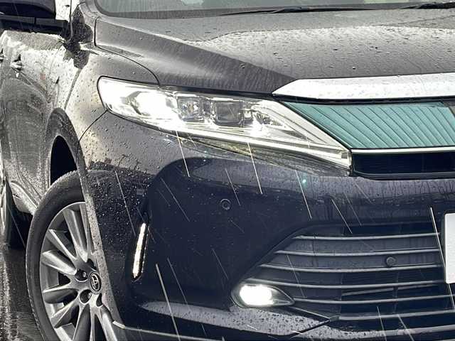 トヨタ ハリアー ハイブリッド プログレス 道北・旭川 2018(平30)年 7.9万km スパークリングブラックパールクリスタルシャイン /4WD//禁煙車//JBLサウンド//純正ナビ//BT/CD/DVD/USB/AUX/BD/フルセグ//トヨタセーフティセンスP//LDA//PCS//クリアランスソナー//ACC//ICS//パワーバックドア//全方位カメラ//革巻きステアリング//ステアリングスイッチ//オートライト//LEDヘッドライト//フォグランプ//オートマチックハイビーム//ハーフレザーシート//ETC//オートワイパー//スペアキー//オートリトラミラー//ラゲッジマット