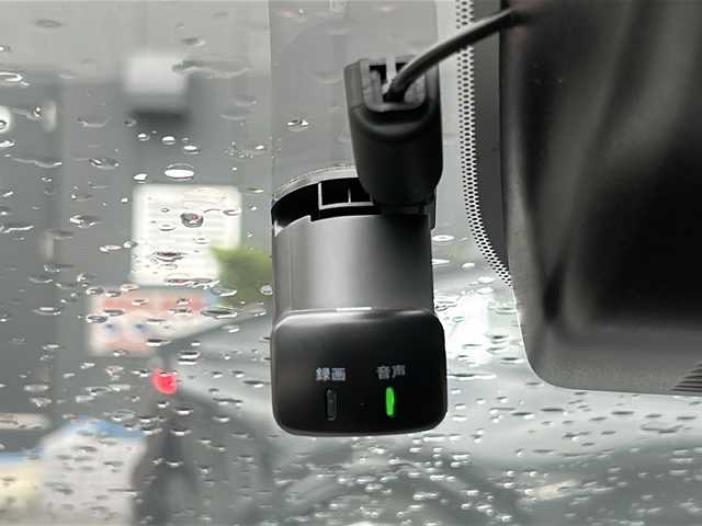 日産 オーラ G レザーエディション 広島県 2023(令5)年 0.7万km ピュアホワイトパール 禁煙/プロパイロット/ＢＯＳＥサウンド/純正ナビ/フルセグTV/Bluetooth/USB/アラウンドビューモニター/レザーシート/シートヒーター/ワイヤレス充電/ステアリングスイッチ/ステアリングヒーター/デジタルインナーミラー/ドライブレコーダー/コーナーセンサー/BSM/純正アルミホイール/純正フロアマット/純正ドアバイザー