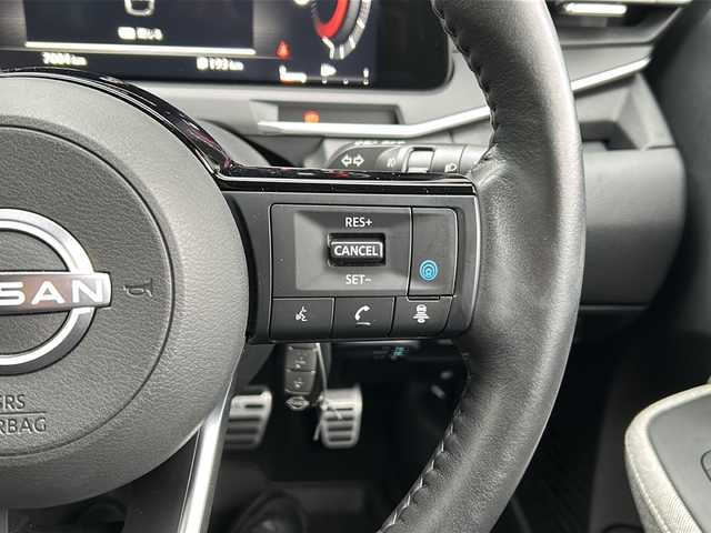 日産 オーラ G レザーエディション 広島県 2023(令5)年 0.7万km ピュアホワイトパール 禁煙/プロパイロット/ＢＯＳＥサウンド/純正ナビ/フルセグTV/Bluetooth/USB/アラウンドビューモニター/レザーシート/シートヒーター/ワイヤレス充電/ステアリングスイッチ/ステアリングヒーター/デジタルインナーミラー/ドライブレコーダー/コーナーセンサー/BSM/純正アルミホイール/純正フロアマット/純正ドアバイザー