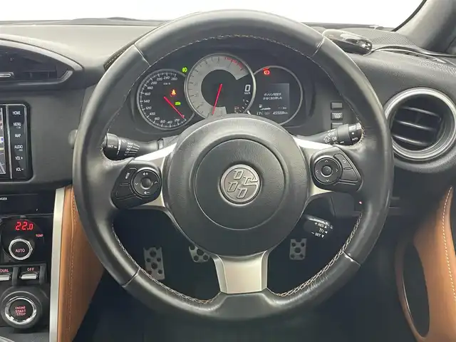 トヨタ ８６ GT リミテッド 愛知県 2019(平31)年 4.6万km クリスタルホワイトパール 純正ナビ　ＢＬＩＴＺ車高調　ＨＫＳマフラー　禁煙　ＭＴ車　バックカメラ　ハーフレザー　シートヒーター　リアウィング　社外１８インチアルミ　ドライブレコーダー　ＬＥＤオートライト　クルコン　フォグランプ　モデリスタエアロ　純正フロアマット　ETC