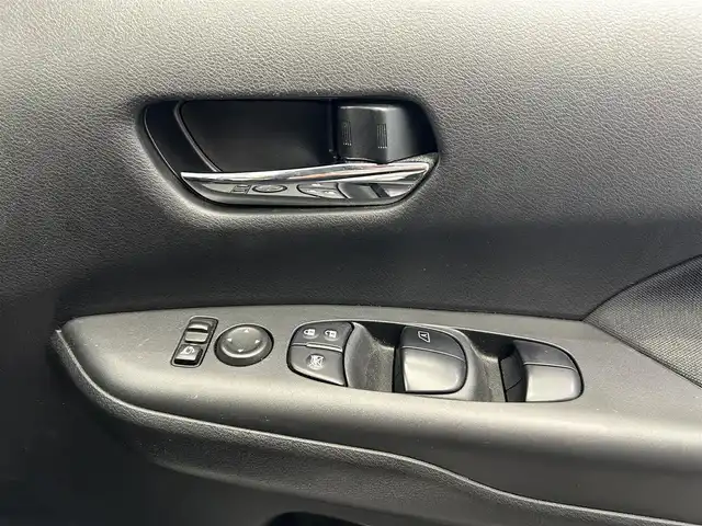 日産 セレナ ハイウェイスター 鹿児島県 2017(平29)年 6.2万km ブリリアントホワイトパール 2トーン 禁煙車/プロパイロット/　・レーンキープアシスト/　・自動駐車システム/　・クルーズコントロール(追従走行あり)/純正9インチナビ(MM516D-L)/　・Bluetooth/　・AppleCarPlay/　・AndroidAuto/　・AUX/iPod/　・フルセグTV/　・USB/　・AM/FM/両側パワースライドドア/後席モニター/全周囲カメラ/デジタルインナーミラー/前後コーナーセンサー/ETC/ドライブレコーダー/純正フロアマット/純正アルミホイール/電動格納ミラー