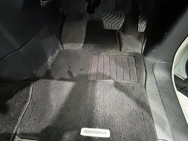 日産 セレナ ハイウェイスター 鹿児島県 2017(平29)年 6.2万km ブリリアントホワイトパール 2トーン 禁煙車/プロパイロット/　・レーンキープアシスト/　・自動駐車システム/　・クルーズコントロール(追従走行あり)/純正9インチナビ(MM516D-L)/　・Bluetooth/　・AppleCarPlay/　・AndroidAuto/　・AUX/iPod/　・フルセグTV/　・USB/　・AM/FM/両側パワースライドドア/後席モニター/全周囲カメラ/デジタルインナーミラー/前後コーナーセンサー/ETC/ドライブレコーダー/純正フロアマット/純正アルミホイール/電動格納ミラー