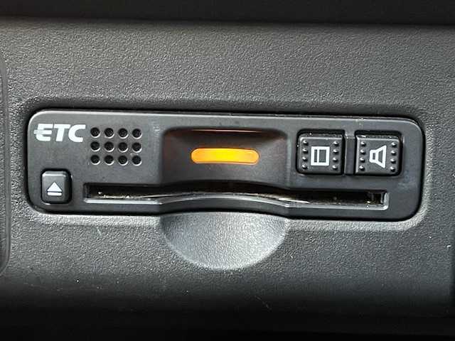 ホンダ Ｎ ＢＯＸ G SSパッケージ 宮城県 2017(平29)年 6万km ブリティッシュグリーンP 登録時走行距離59715km/プッシュスタート/パワーステアリング/パワーウインドウ/スペアキー有り/シートヒーター/ステアリングリモコン/両側パワースライドドア/アイドリングストップ/AAC/電動格納ミラー/バックカメラ/タイヤ【ブリヂストン・セイバーリング】24年製/横滑り防止/CTBA　offスイッチ/ドライブレコーダー/純正フロアマット/純正ワンセグナビ/CD/SD・USB/AM/FM/Bluetooth接続/ABS/盗難防止装置/衝突軽減装置/オートライト/純正アルミホイール