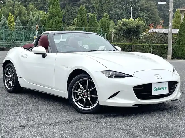 マツダ ロードスター 100周年特別記念車 千葉県 2021(令3)年 1万km スノーフレイクホワイトパールマイカ 純正ナビ(CD/DVD/AUX)/フルセグTV/バックカメラ/Bluetooth/レザーシート/シートヒーター/ビルトインETC/ドライブレコーダー/クルーズコントロール/コーナーセンサー/レーンキープアシスト/横滑り防止装置/ステアリングスイッチ/純正LEDライト