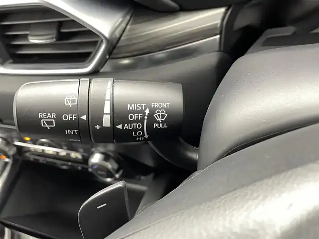 マツダ ＣＸ－５ XD Lパッケージ 熊本県 2017(平29)年 6.9万km ジェットブラックマイカ メーカーオプション/・BOSEサウンドシステム/・地デジ/CD/DVD/アドバンスドスマートシティブレーキ/後退時スマートシティブレーキサポート/誤発進抑制機能/スマートブレーキサポート/レーダークルーズコントロール/ブラインドスポットモニタリング/車線逸脱警報システム/レーンキープアシストシステム/リアパーキングセンサー/ドライバーアテンションアラート/純正SDナビ/フルセグTV/【CD/DVD/Bluetooth/USB/AUX】/バックカメラ/ETC/パドルシフト/ヘッドアップディスプレイ/パワーバックドア/レザーシート/D/N席パワーシート/D/N席シートヒーター/ステアリングヒーター/オートライト/アダプティブLEDヘッドライト/シグネチャーLEDランプ/225/55R19インチ純正AW/プッシュスタート/スマートキー/スペアキー/純正フロアマット/保証書/取扱説明書