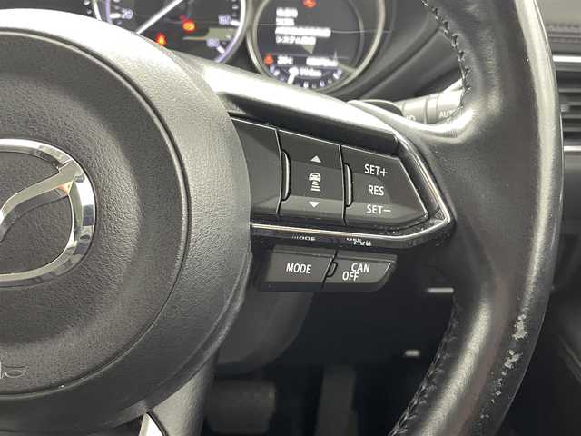 マツダ ＣＸ－５ XD Lパッケージ 熊本県 2017(平29)年 6.9万km ジェットブラックマイカ メーカーオプション/・BOSEサウンドシステム/・地デジ/CD/DVD/アドバンスドスマートシティブレーキ/後退時スマートシティブレーキサポート/誤発進抑制機能/スマートブレーキサポート/レーダークルーズコントロール/ブラインドスポットモニタリング/車線逸脱警報システム/レーンキープアシストシステム/リアパーキングセンサー/ドライバーアテンションアラート/純正SDナビ/フルセグTV/【CD/DVD/Bluetooth/USB/AUX】/バックカメラ/ETC/パドルシフト/ヘッドアップディスプレイ/パワーバックドア/レザーシート/D/N席パワーシート/D/N席シートヒーター/ステアリングヒーター/オートライト/アダプティブLEDヘッドライト/シグネチャーLEDランプ/225/55R19インチ純正AW/プッシュスタート/スマートキー/スペアキー/純正フロアマット/保証書/取扱説明書
