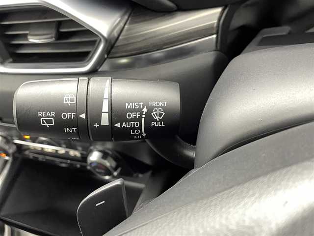 マツダ ＣＸ－５ XD Lパッケージ 熊本県 2017(平29)年 6.9万km ジェットブラックマイカ メーカーオプション/・BOSEサウンドシステム/・地デジ/CD/DVD/アドバンスドスマートシティブレーキ/後退時スマートシティブレーキサポート/誤発進抑制機能/スマートブレーキサポート/レーダークルーズコントロール/ブラインドスポットモニタリング/車線逸脱警報システム/レーンキープアシストシステム/リアパーキングセンサー/ドライバーアテンションアラート/純正SDナビ/フルセグTV/【CD/DVD/Bluetooth/USB/AUX】/バックカメラ/ETC/パドルシフト/ヘッドアップディスプレイ/パワーバックドア/レザーシート/D/N席パワーシート/D/N席シートヒーター/ステアリングヒーター/オートライト/アダプティブLEDヘッドライト/シグネチャーLEDランプ/225/55R19インチ純正AW/プッシュスタート/スマートキー/スペアキー/純正フロアマット/保証書/取扱説明書