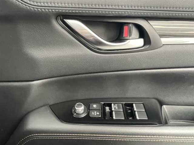 マツダ ＣＸ－５ XD Lパッケージ 鹿児島県 2017(平29)年 6.9万km ジェットブラックマイカ メーカーオプション/・BOSEサウンドシステム/・地デジ/CD/DVD/アドバンスドスマートシティブレーキ/後退時スマートシティブレーキサポート/誤発進抑制機能/スマートブレーキサポート/レーダークルーズコントロール/ブラインドスポットモニタリング/車線逸脱警報システム/レーンキープアシストシステム/リアパーキングセンサー/ドライバーアテンションアラート/純正SDナビ/フルセグTV/【CD/DVD/Bluetooth/USB/AUX】/バックカメラ/ETC/パドルシフト/ヘッドアップディスプレイ/パワーバックドア/レザーシート/D/N席パワーシート/D/N席シートヒーター/ステアリングヒーター/オートライト/アダプティブLEDヘッドライト/シグネチャーLEDランプ/225/55R19インチ純正AW/プッシュスタート/スマートキー/スペアキー/純正フロアマット/保証書/取扱説明書