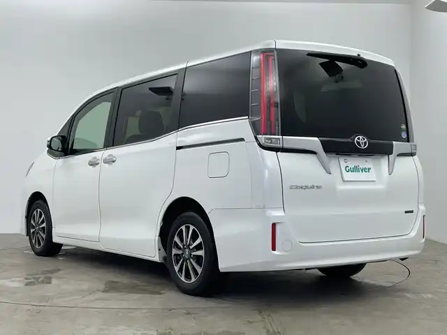 トヨタ エスクァイア Gi 鹿児島県 2018(平30)年 4.2万km ホワイトパールクリスタルシャイン 純正10インチナビ /フルセグTV/Bluetooth接続/バックカメラ/両側パワースライドドア/レザーシート/シートヒーター/衝突軽減ブレーキ/オートハイビーム/レーンディパーチャーアラート/クルーズコントロール/スマートキー