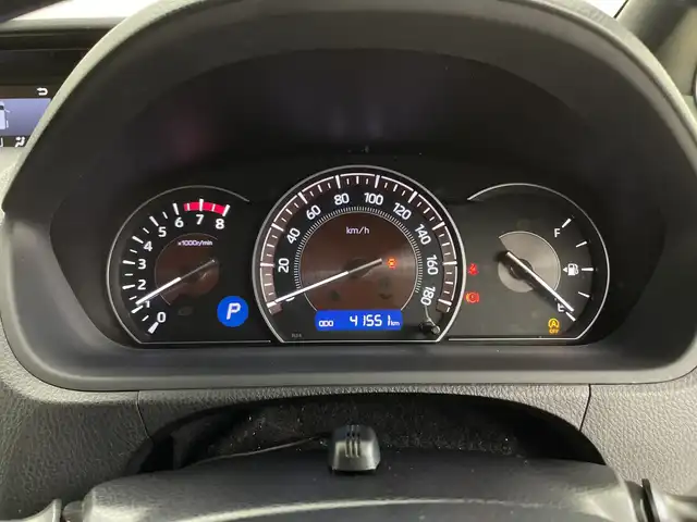 トヨタ エスクァイア Gi 鹿児島県 2018(平30)年 4.2万km ホワイトパールクリスタルシャイン 純正10インチナビ /フルセグTV/Bluetooth接続/バックカメラ/両側パワースライドドア/レザーシート/シートヒーター/衝突軽減ブレーキ/オートハイビーム/レーンディパーチャーアラート/クルーズコントロール/スマートキー