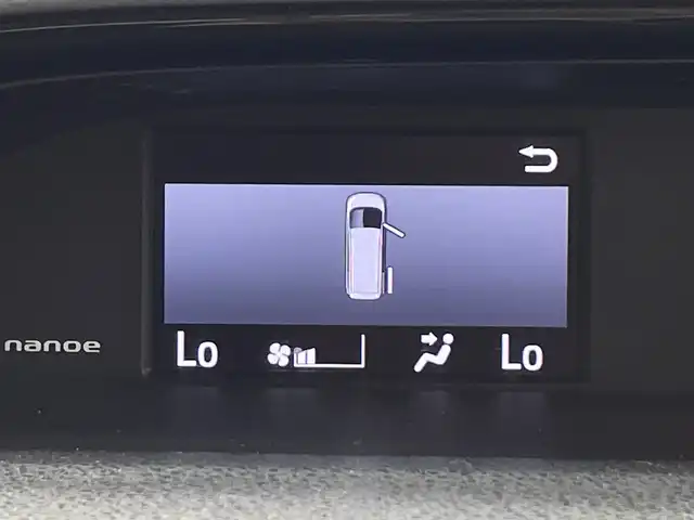 トヨタ エスクァイア Gi 鹿児島県 2018(平30)年 4.2万km ホワイトパールクリスタルシャイン 純正10インチナビ /フルセグTV/Bluetooth接続/バックカメラ/両側パワースライドドア/レザーシート/シートヒーター/衝突軽減ブレーキ/オートハイビーム/レーンディパーチャーアラート/クルーズコントロール/スマートキー