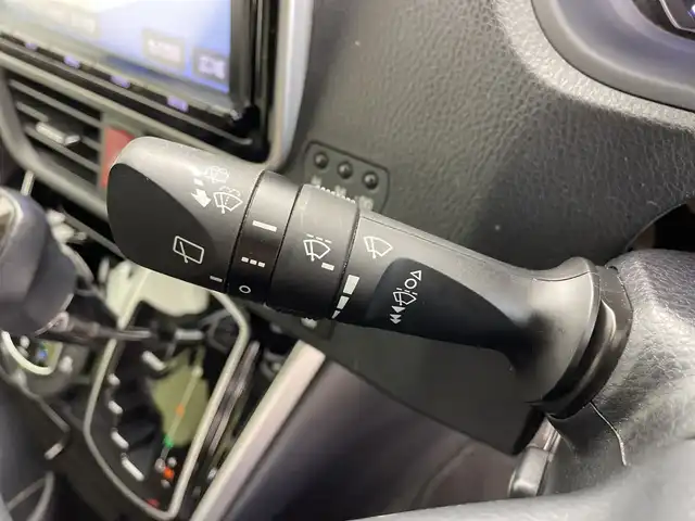 トヨタ エスクァイア Gi 鹿児島県 2018(平30)年 4.2万km ホワイトパールクリスタルシャイン 純正10インチナビ /フルセグTV/Bluetooth接続/バックカメラ/両側パワースライドドア/レザーシート/シートヒーター/衝突軽減ブレーキ/オートハイビーム/レーンディパーチャーアラート/クルーズコントロール/スマートキー