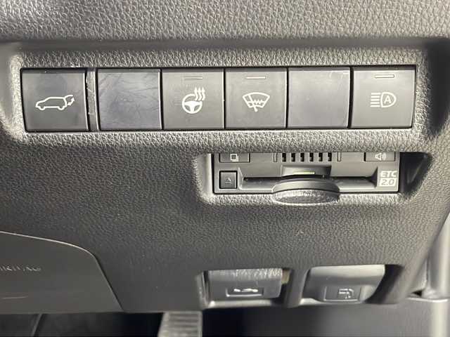 トヨタ ＲＡＶ４ G Zパッケージ 千葉県 2020(令2)年 7.6万km アティチュードブラックマイカ ４WD/・ダウンヒルアシストコントロール/トヨタセーフティセンス/・レーントレーシングアシスト/・レーンディパーチャーアラート/・ブラインドスポットモニター/・プリクラッシュセーフティ/・プリクラッシュセーフティブレーキ/・クリアランスソナー/・レーダークルーズコントロール/パワーバックドア/純正9インチメモリナビ/・型番：NSZT-Y68T/・CD/DVD/Bluetooth/フルセグTV/・バックカメラ/・ビルトインETC2.0/レザーシート/・D席メモリ付きパワーシート/・DNシートヒーター/革巻きステアリング/・ステアリングスイッチ/・ステアリングヒーター/MT付きAT/左右独立エアコン/純正フロアマット/純正ドアバイザー/純正19インチAW/ルーフレール/電動格納ウインカーミラー/オートライト/・オートマチックハイビーム/・LEDヘッドライト/・LEDフォグランプ/プッシュスタート/・スマートキー/・スペアキー/新車時保証書、取扱説明書