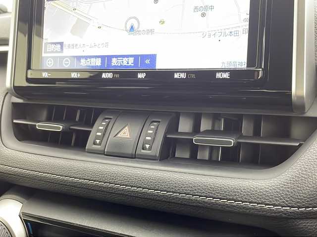 トヨタ ＲＡＶ４ G Zパッケージ 千葉県 2020(令2)年 7.6万km アティチュードブラックマイカ ４WD/・ダウンヒルアシストコントロール/トヨタセーフティセンス/・レーントレーシングアシスト/・レーンディパーチャーアラート/・ブラインドスポットモニター/・プリクラッシュセーフティ/・プリクラッシュセーフティブレーキ/・クリアランスソナー/・レーダークルーズコントロール/パワーバックドア/純正9インチメモリナビ/・型番：NSZT-Y68T/・CD/DVD/Bluetooth/フルセグTV/・バックカメラ/・ビルトインETC2.0/レザーシート/・D席メモリ付きパワーシート/・DNシートヒーター/革巻きステアリング/・ステアリングスイッチ/・ステアリングヒーター/MT付きAT/左右独立エアコン/純正フロアマット/純正ドアバイザー/純正19インチAW/ルーフレール/電動格納ウインカーミラー/オートライト/・オートマチックハイビーム/・LEDヘッドライト/・LEDフォグランプ/プッシュスタート/・スマートキー/・スペアキー/新車時保証書、取扱説明書