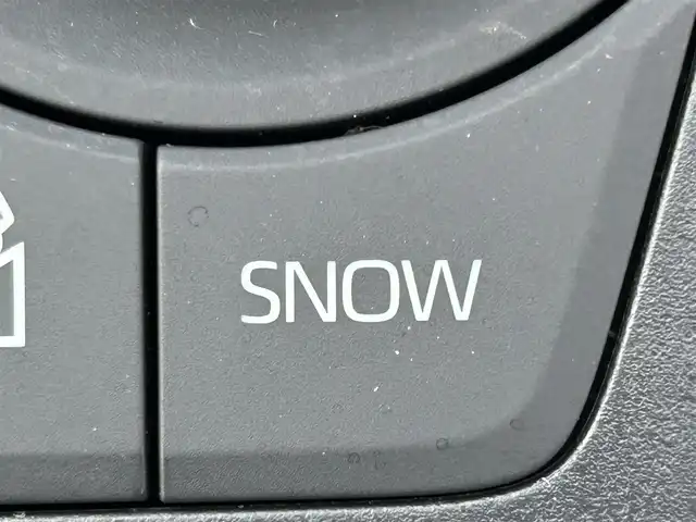トヨタ ＲＡＶ４ G Zパッケージ 岡山県 2020(令2)年 7.6万km アティチュードブラックマイカ ４WD/・ダウンヒルアシストコントロール/トヨタセーフティセンス/・レーントレーシングアシスト/・レーンディパーチャーアラート/・ブラインドスポットモニター/・プリクラッシュセーフティ/・プリクラッシュセーフティブレーキ/・クリアランスソナー/・レーダークルーズコントロール/パワーバックドア/純正9インチメモリナビ/・型番：NSZT-Y68T/・CD/DVD/Bluetooth/フルセグTV/・バックカメラ/・ビルトインETC2.0/レザーシート/・D席メモリ付きパワーシート/・DNシートヒーター/革巻きステアリング/・ステアリングスイッチ/・ステアリングヒーター/MT付きAT/左右独立エアコン/純正フロアマット/純正ドアバイザー/純正19インチAW/ルーフレール/電動格納ウインカーミラー/オートライト/・オートマチックハイビーム/・LEDヘッドライト/・LEDフォグランプ/プッシュスタート/・スマートキー/・スペアキー/新車時保証書、取扱説明書