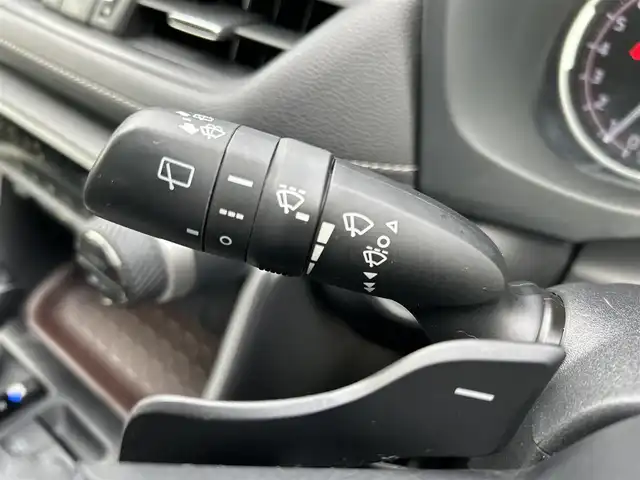 トヨタ ＲＡＶ４ G Zパッケージ 岡山県 2020(令2)年 7.6万km アティチュードブラックマイカ ４WD/・ダウンヒルアシストコントロール/トヨタセーフティセンス/・レーントレーシングアシスト/・レーンディパーチャーアラート/・ブラインドスポットモニター/・プリクラッシュセーフティ/・プリクラッシュセーフティブレーキ/・クリアランスソナー/・レーダークルーズコントロール/パワーバックドア/純正9インチメモリナビ/・型番：NSZT-Y68T/・CD/DVD/Bluetooth/フルセグTV/・バックカメラ/・ビルトインETC2.0/レザーシート/・D席メモリ付きパワーシート/・DNシートヒーター/革巻きステアリング/・ステアリングスイッチ/・ステアリングヒーター/MT付きAT/左右独立エアコン/純正フロアマット/純正ドアバイザー/純正19インチAW/ルーフレール/電動格納ウインカーミラー/オートライト/・オートマチックハイビーム/・LEDヘッドライト/・LEDフォグランプ/プッシュスタート/・スマートキー/・スペアキー/新車時保証書、取扱説明書