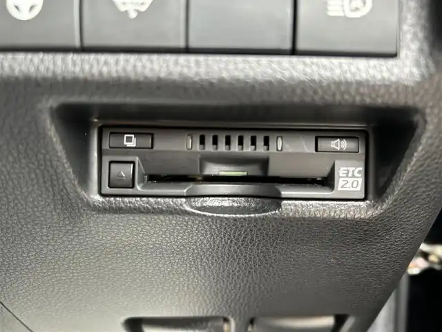 トヨタ ＲＡＶ４ G Zパッケージ 岡山県 2020(令2)年 7.6万km アティチュードブラックマイカ ４WD/・ダウンヒルアシストコントロール/トヨタセーフティセンス/・レーントレーシングアシスト/・レーンディパーチャーアラート/・ブラインドスポットモニター/・プリクラッシュセーフティ/・プリクラッシュセーフティブレーキ/・クリアランスソナー/・レーダークルーズコントロール/パワーバックドア/純正9インチメモリナビ/・型番：NSZT-Y68T/・CD/DVD/Bluetooth/フルセグTV/・バックカメラ/・ビルトインETC2.0/レザーシート/・D席メモリ付きパワーシート/・DNシートヒーター/革巻きステアリング/・ステアリングスイッチ/・ステアリングヒーター/MT付きAT/左右独立エアコン/純正フロアマット/純正ドアバイザー/純正19インチAW/ルーフレール/電動格納ウインカーミラー/オートライト/・オートマチックハイビーム/・LEDヘッドライト/・LEDフォグランプ/プッシュスタート/・スマートキー/・スペアキー/新車時保証書、取扱説明書